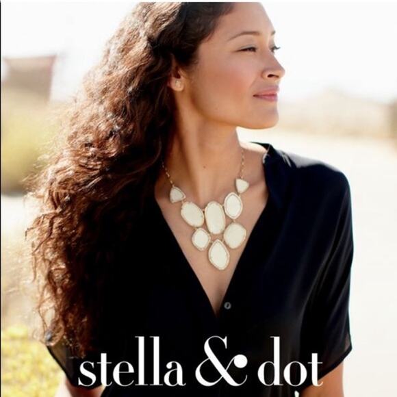 Stella & Dot Fiona Bib Necklace - gold tone, rhinestone, pearlescent - Picture 14 of 14